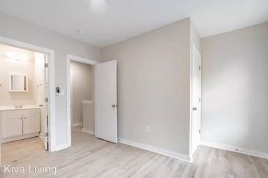 Main picture of 631 E Clementine St
