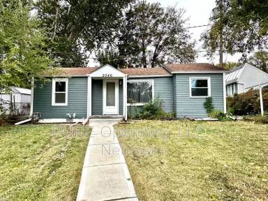 Main picture of 2046 N 69th St