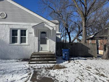 Main picture of 1537 N Holyoke Ave