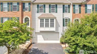 Main picture of 531 Village Green Blvd W