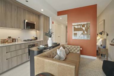 Main picture of 374 N Union Ave