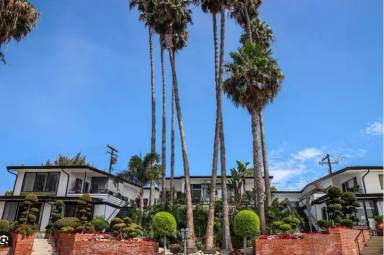 Main picture of 250 Cliff Dr