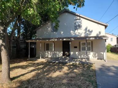 Main picture of 418 Robinson Ave