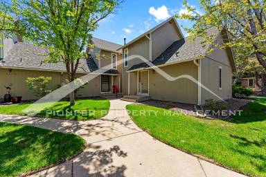 Main picture of 2621 S Xanadu Way