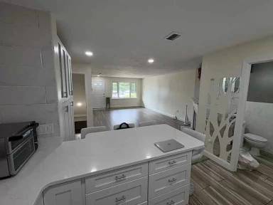 Main picture of 121 Cadogan Way