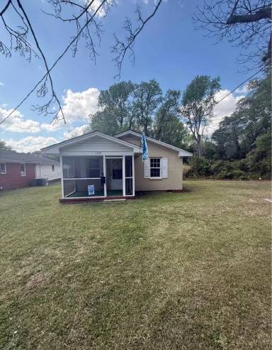 Main picture of 1007 N Virginia St