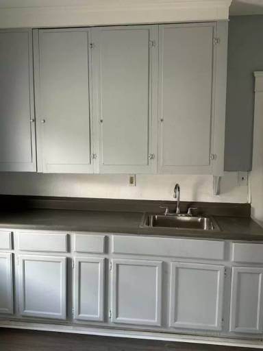 Main picture of 8104 Force Ave