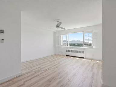 Main picture of University Heights Apartments