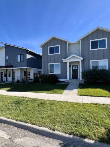 Main picture of 960 Rosa Way