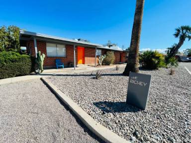 Main picture of 1302 N Richey Blvd