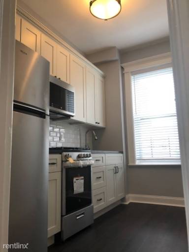 Main picture of 302 Etna St