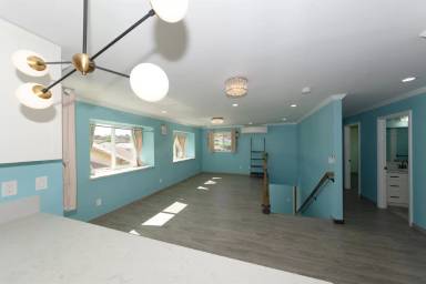 Main picture of 933 18th Ave