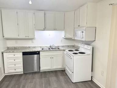 Main picture of 98 Wilarose Dr