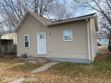 Main picture of 611 S Boston Ave