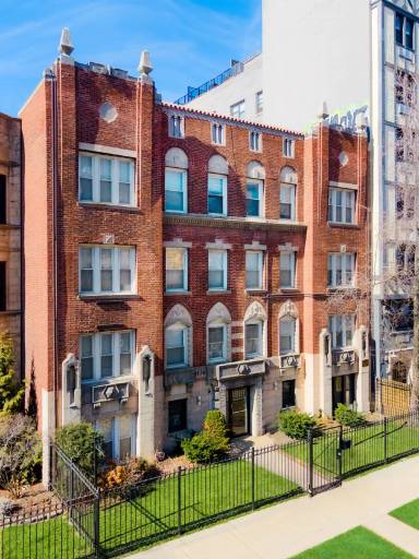 Main picture of 5710 N Winthrop Ave