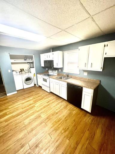 Main picture of 132 Lorentz St