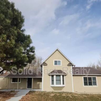 Main picture of 2506 Broadway St