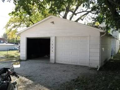 Main picture of 1223 S 22nd St