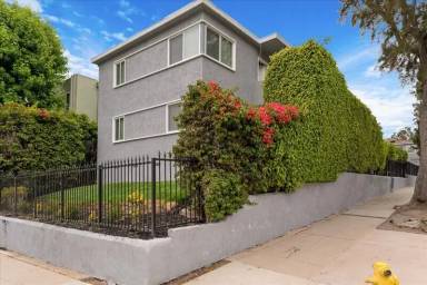 Main picture of 1711 Delaware Ave