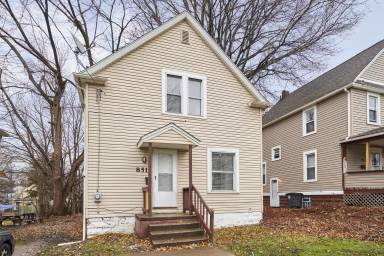 Main picture of 851 Princeton St