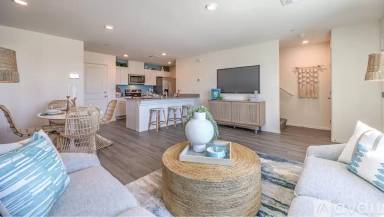 Main picture of 6034 Lily Garden St