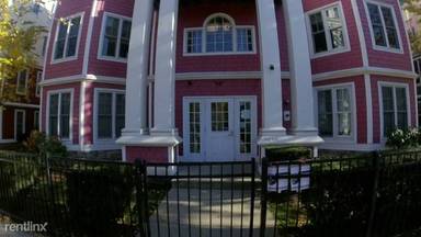 Main picture of 4044 Washington St