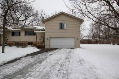 Main picture of 9803 Wentworth Ave S