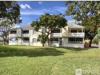 Main picture of 10521 Mahogany Key Cir