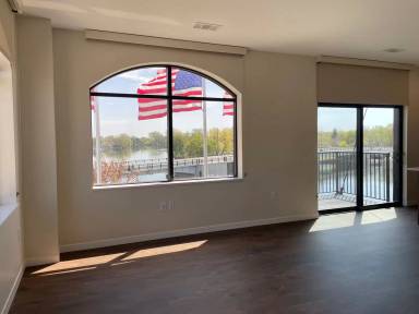 Main picture of 225 Main St