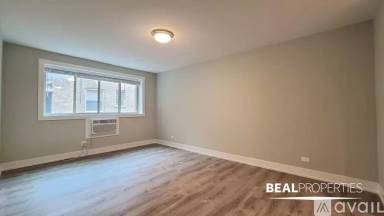 Main picture of 530 W Surf St