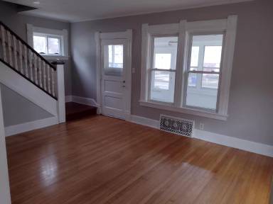 Main picture of 525 E 7th St