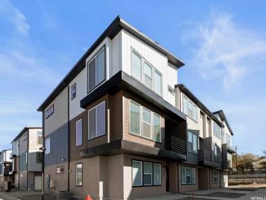 Main picture of 143 E Verdon Ct