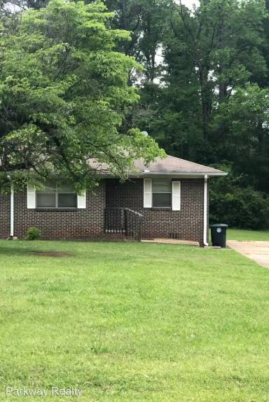 Main picture of 322 Eastview Blvd