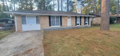 Main picture of 8089 Huntington Dr