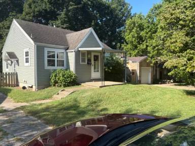 Main picture of 2546 W Walnut St