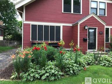 Main picture of 2217 Keyes Ave