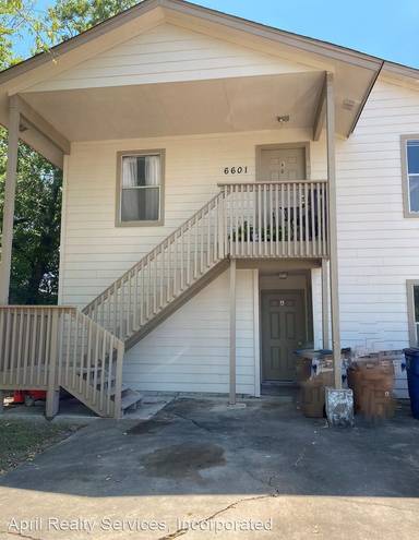 Main picture of 6601A Santos St