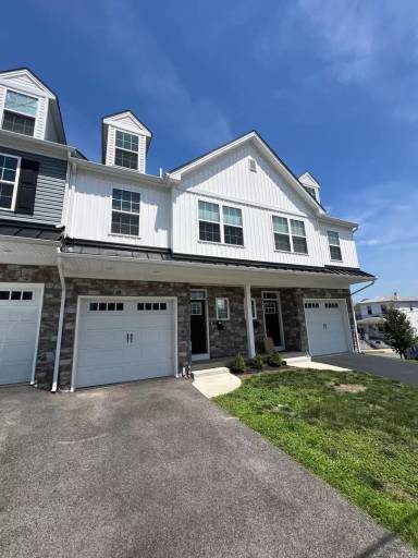 Main picture of 403 Hurst St