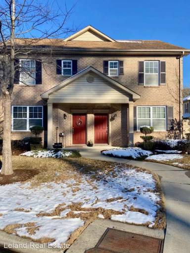 Main picture of 337 Holyoke Ln