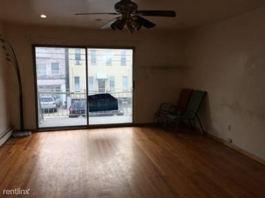 Main picture of 142 Saint Pauls Ave