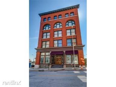 Main picture of 2409 E 10th St