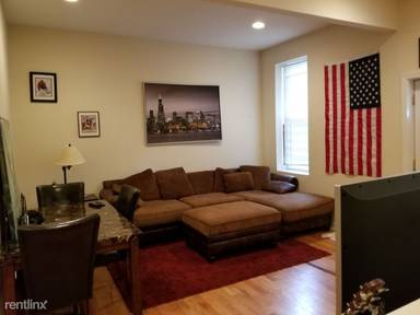 Main picture of 1406 W Superior St