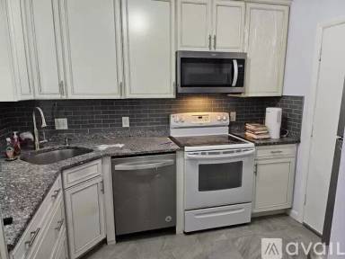 Main picture of 29 Custer St