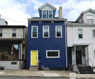 Main picture of 2145 Lowrie St