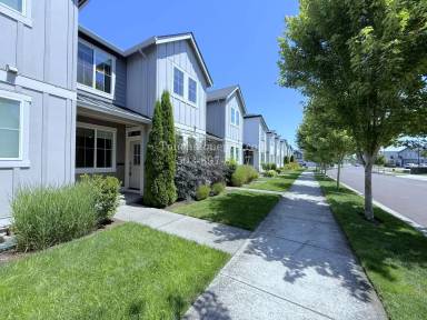 Main picture of 6527 SE Genrosa St