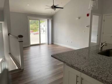 Main picture of 1 Meadow Dr