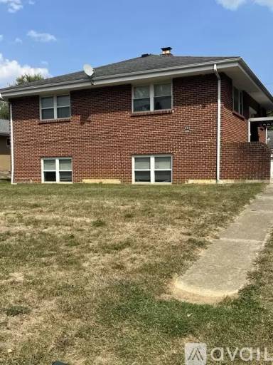 Main picture of 886 Byron Ave