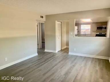 Main picture of 1895 40th Ave