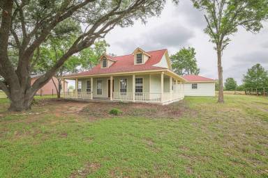 Main picture of 34710 Rodeo Rd