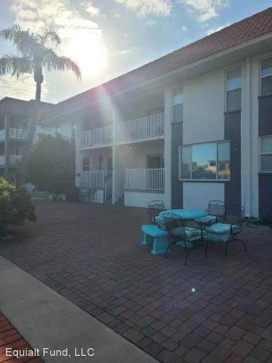 Main picture of 205 116th Ave